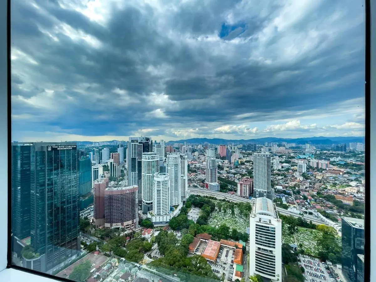 Apartment Tropicana The Residence, Klcc By Sky Pool Kuala Lumpur