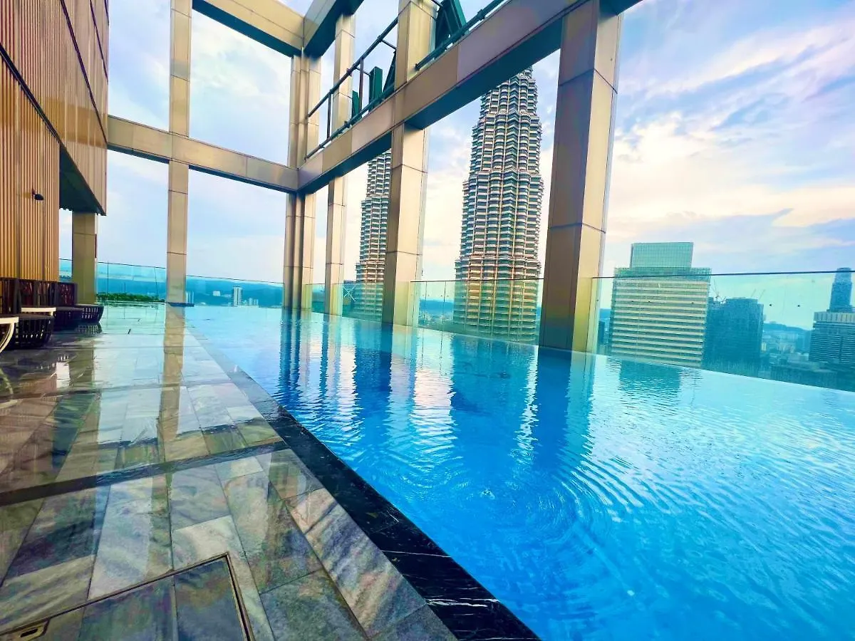Tropicana The Residence, Klcc By Sky Pool Kuala Lumpur Malaysia